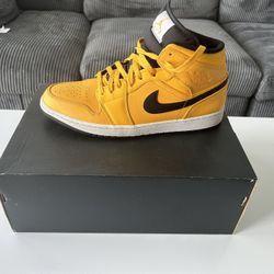 Jordan 1 Mid