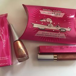 Mary Kay Shimmery lip and nail set