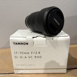 Tamron 17-70mm f/2.8 lens for Sony Camera