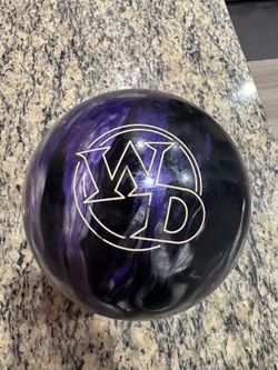 Columbia 300 Shake The Ball Buster 15 lb Bowling Ball