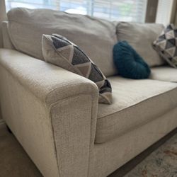 Couch With Pull Out Bed 