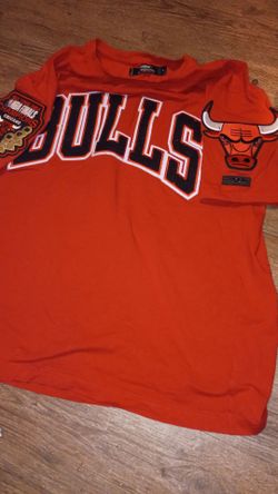 PRO STANDARD MEN'S JERSEY CHICAGO BULL. FAN APPAREL SIZE LARGE. USED