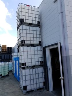 280gallon water tanks