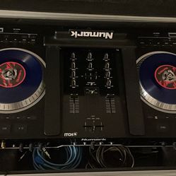 Numark NS7  With Case 
