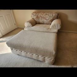 CHAIR & OTTOMAN 