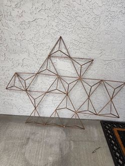 Modern Geometric Metal Wall Decor – Bronze/Copper Finish.