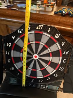 Snap on dart board