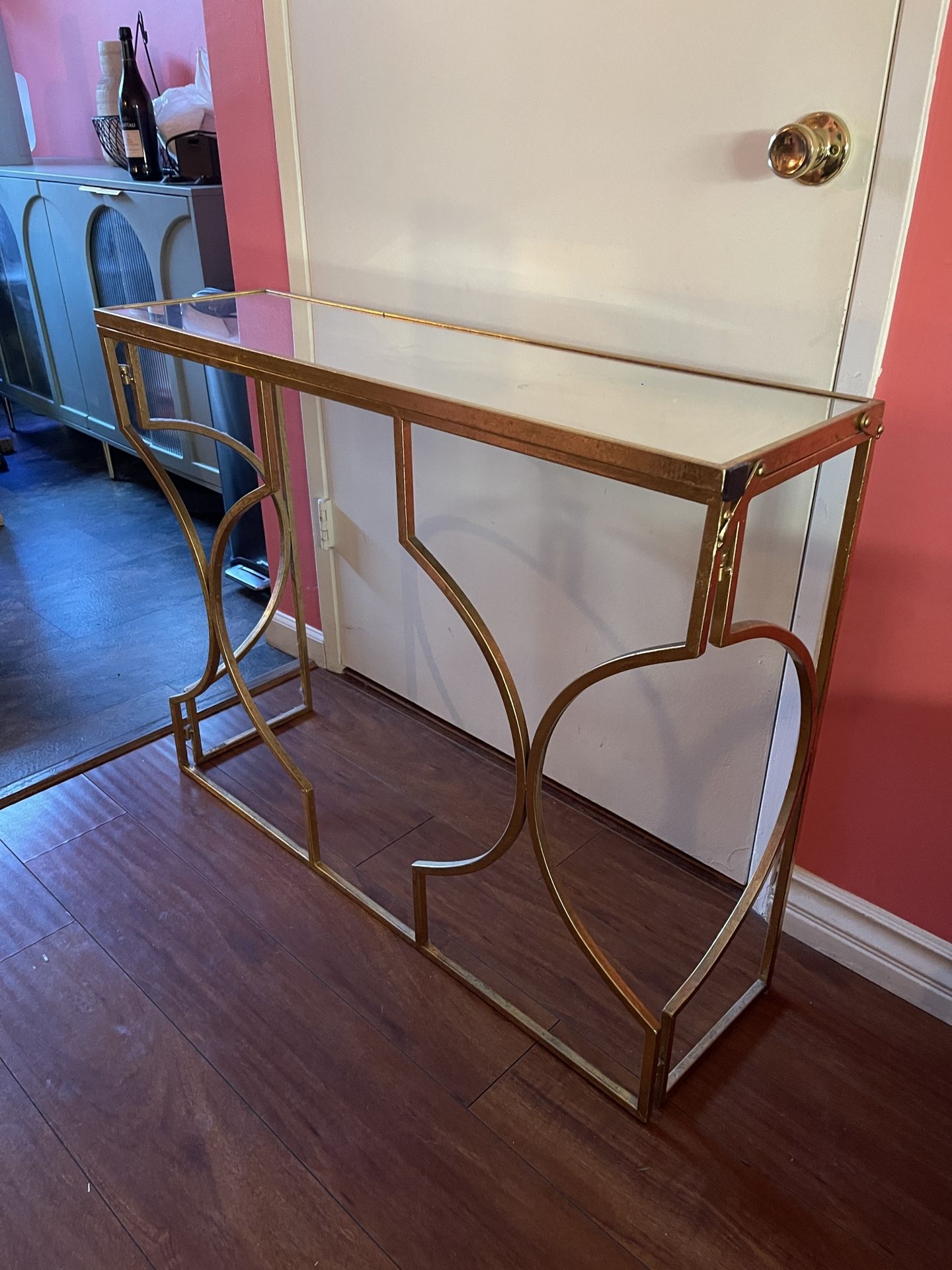 GOLD MIRROR SIDE TABLE