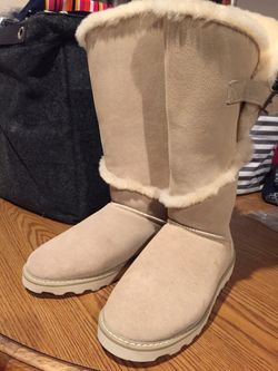 Bear paw suede boots size 10