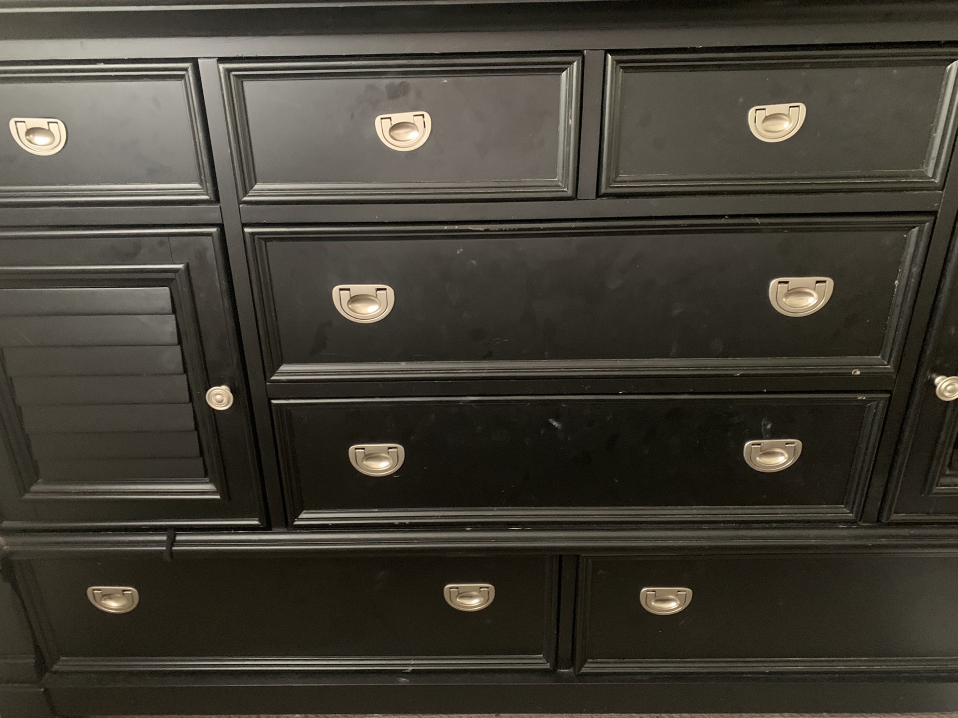 Gorgeous Black Real wood Dresser With Easy Sliding Large Roomy Drawers  And 