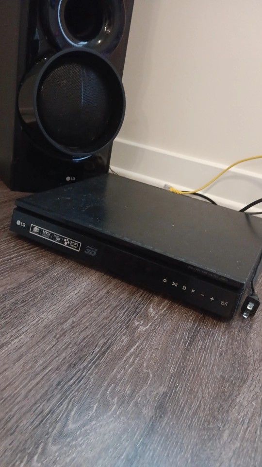 LG Blu-Ray Home Theater 
