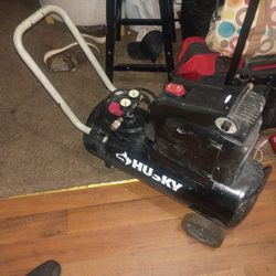 💥💥💥USED 8 Gal. 150 PSI Portable Electric Oil-Free Horizontal Hotdog Air Compressor with Rubber Wheels and 1-Quick Coupler