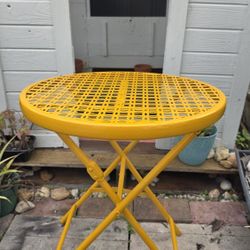 Cute Foldable Garden Table