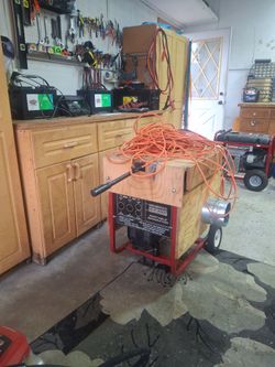 Generator 5000 watts with 2 100 extension  cords