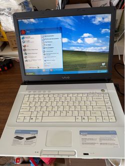Sony VAIO FE MODEL PCG-7N2L laptop