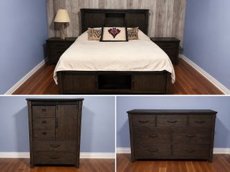 Bedroom furniture set