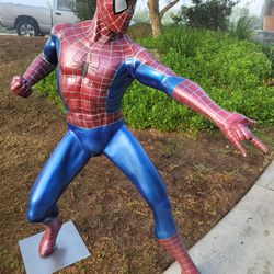 Spiderman Statue 