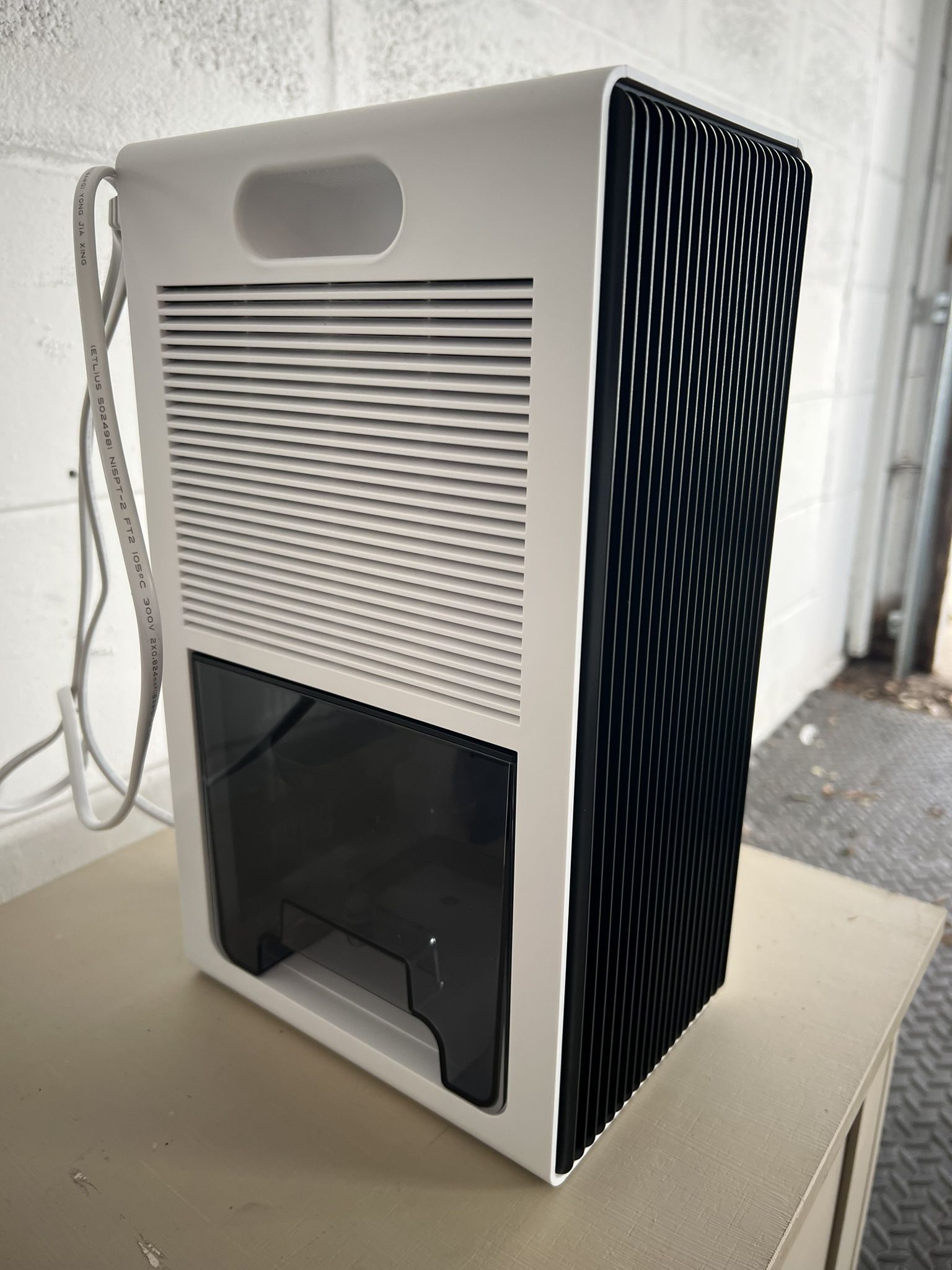 NineSky Dehumidifier for Home, 95 OZ Water Tank
