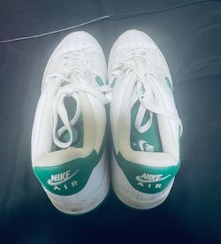 Nike Air Low-Top Sneakers White Green