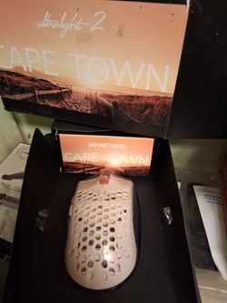 !! Gaming Mouse  Capetown  Ultralight  2 New Wired