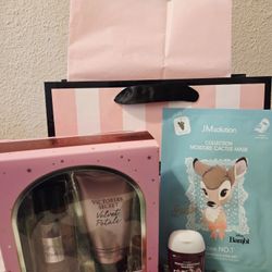 New Victoria's Secret Mini Size Velvet Petals Set