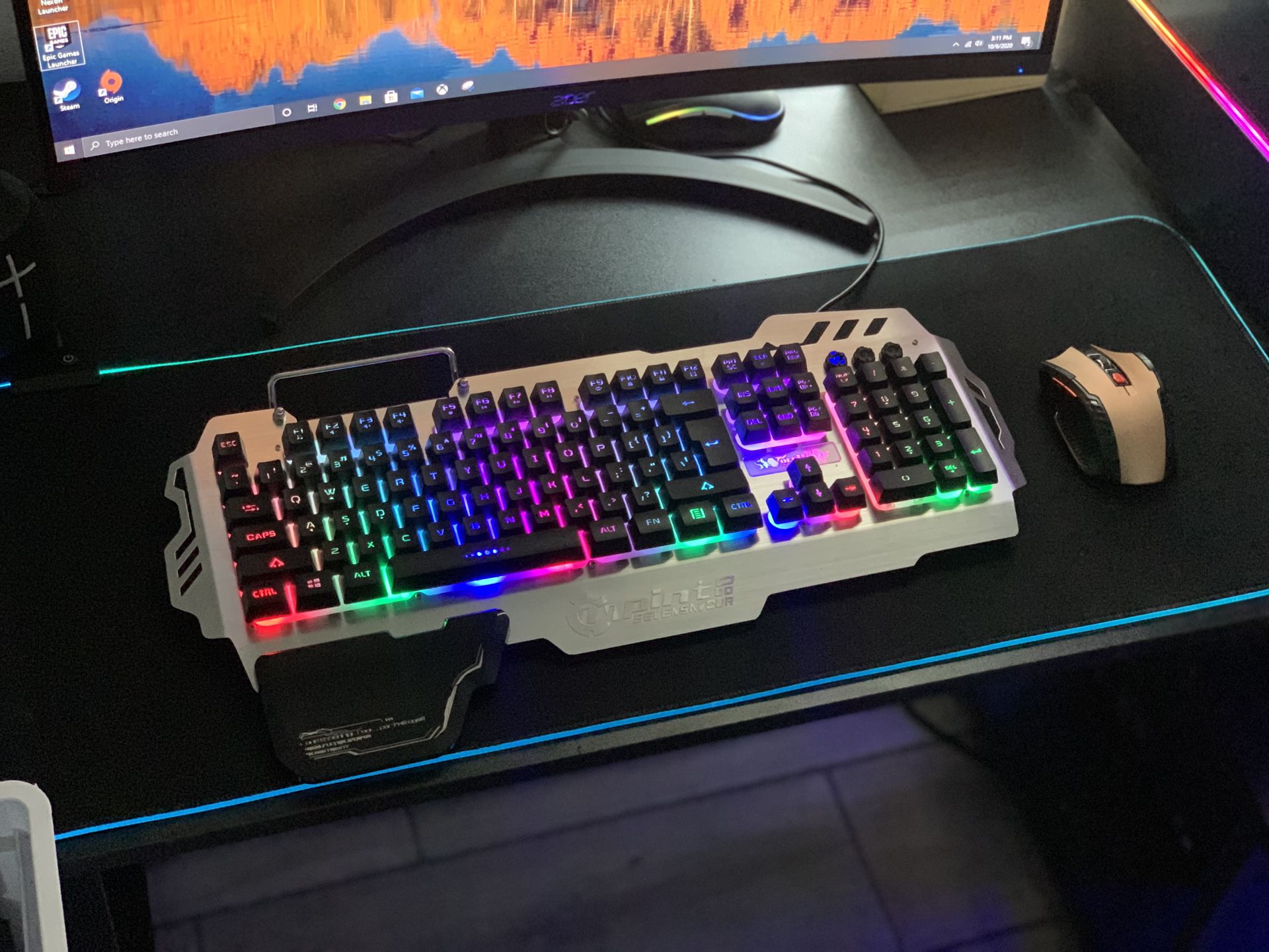 104 Keys LED Illumination Mechanical Keyboard with Large RGB Mousepad and Six Botton Wireless Mouse