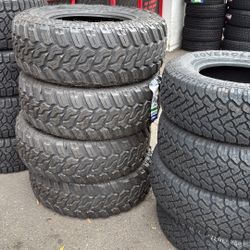 35X12.50R17 SET OF 4 OFF ROAD TIRES WITH INSTALLATION AND BALANCING 