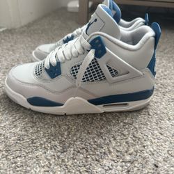 Air Jordan 4 - Military Blue