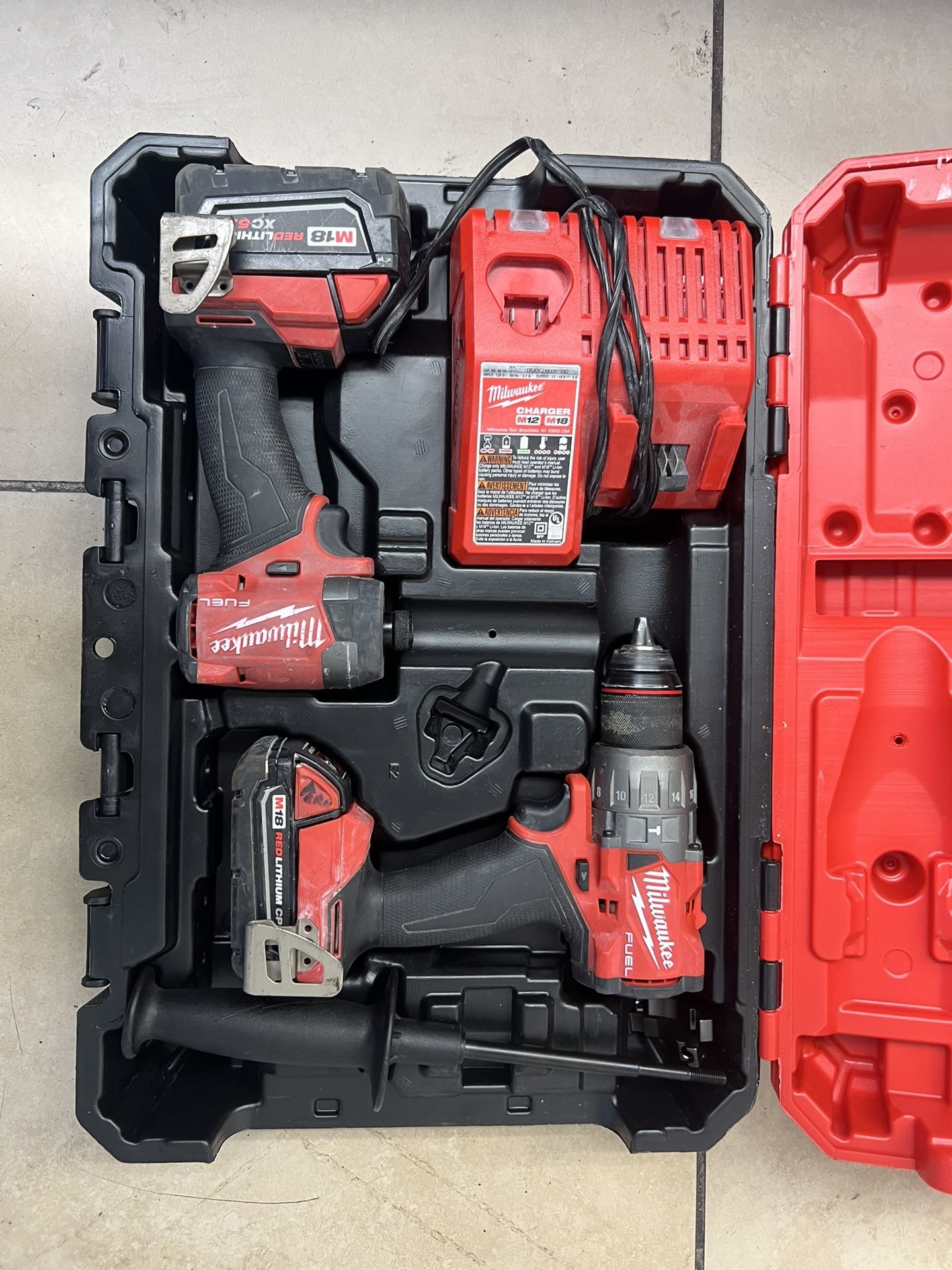 Milwaukee M18 FUEL 2-Tool Combo Kit 3697-22 (Impact Driver & Hammer Drill)