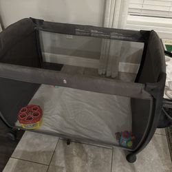 Like New Play Pen