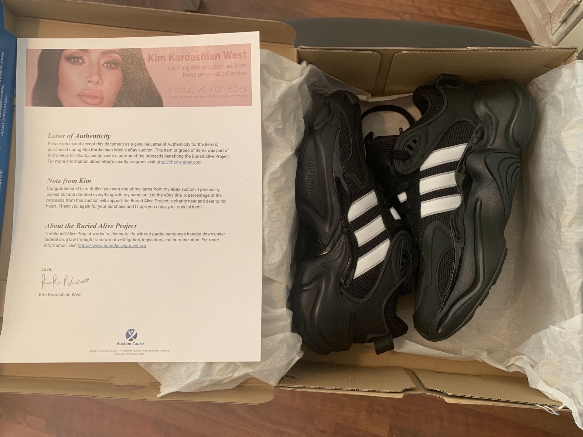 Authentic Certified KIM KARDASHIANS PERSONAL SHOES ADIDAS MAGMUR RUNNING SHOES SIZE 7 women’s Certificate of Authenticity