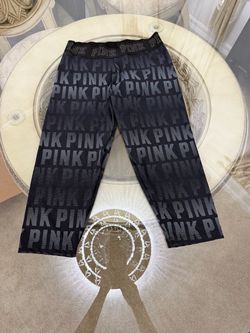 PINK Victoria's Secret Ultimate Logo Capri Leggings, Size Medium