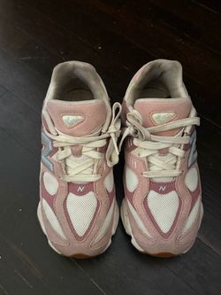 Pink New Balance  9060