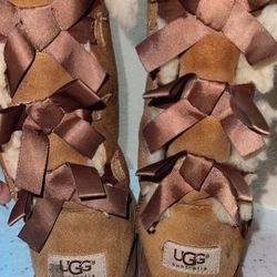 3 Bow Uggs