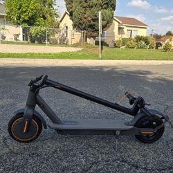 electric scooter 