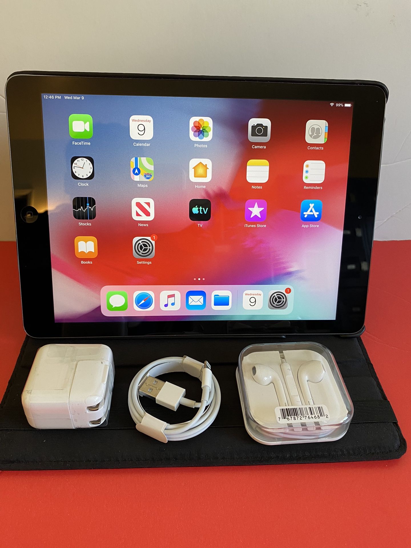 Apple IPad Air (9.7” Retina Display/ IOS 12 / Newer Than Ipad 4th Gen.) 16GB with complete Accessories (Roblox/ Disney+ supported//32GB for $169)