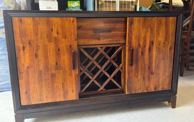 Rooms To Go House Server
