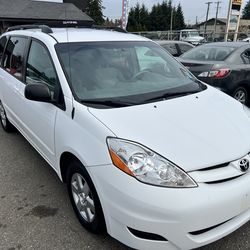 2009 Toyota Sienna CE 7-Passenger
