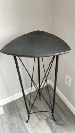 Adorable triangle accent/ corner table