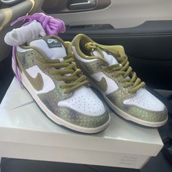 Nike SB Dunk Low Pro QS 