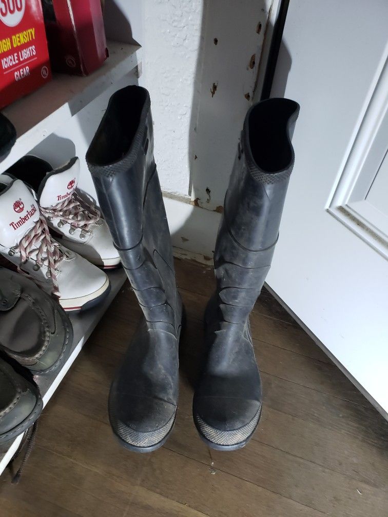 MENS RAINBOOTS SIZE 9 GOOD CONDITION