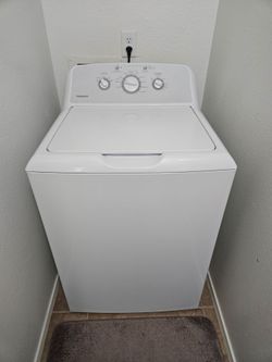 Hotpoint Washer And Electric Dryer Set, Working Perfectly Look Like A New , Comes With Hoses for Washer And Dryer Vent, Delivery Available For Fees