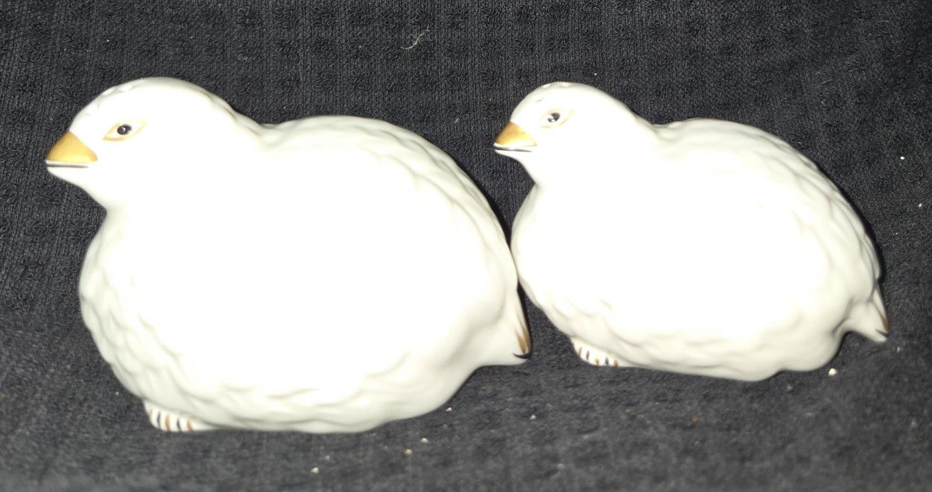 Aynsley Fine Bone China S & P Shakers Birds Quail Dove