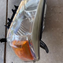Driver side Headlight  4Runner 