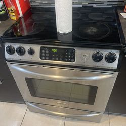 Frigidaire stove top. Only missing a knob