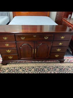 Dresser