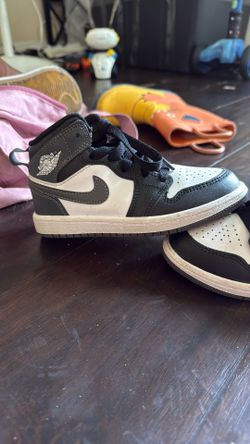 Nike Boys Size 11