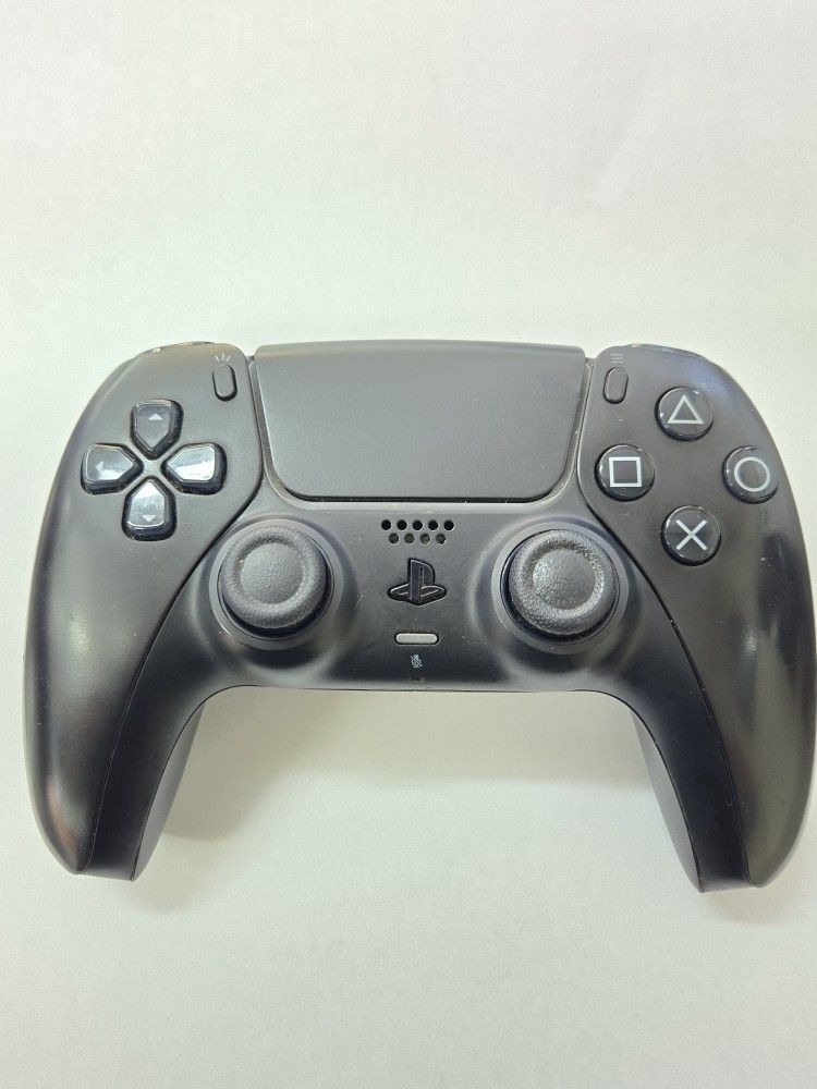 Black PS5 Controller