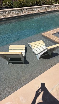 Pool lounge chair