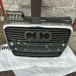 05-09 Audi A4 Grill